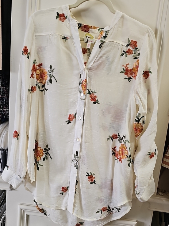 fig and flower Tops - fig and flower White Floral Embroidered Button-Down Shirt